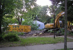 foreclosures-and-the-lucrative-business-of-dumping-trash